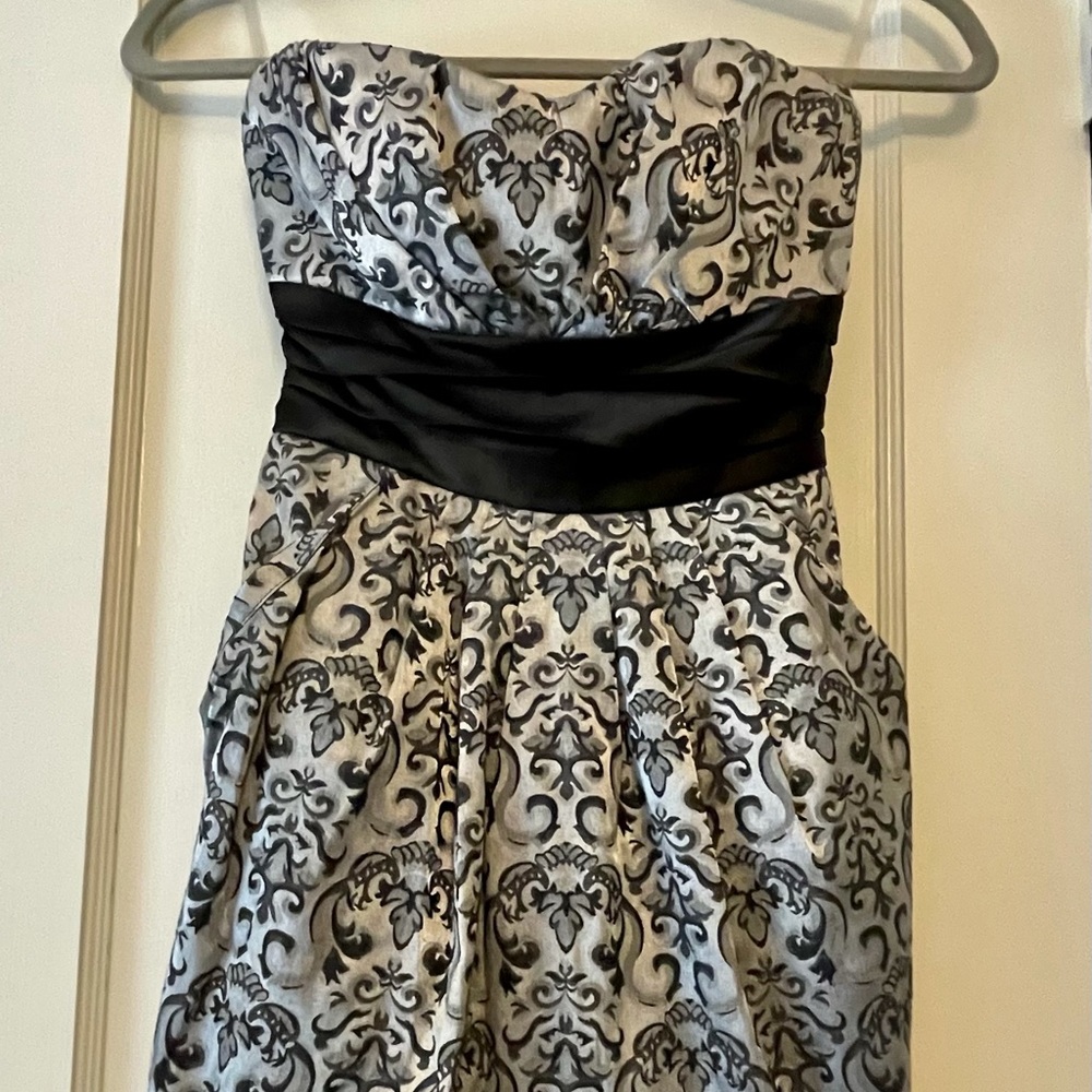 Speechless Silver Black Strapless Midi Dress Size 3 pockets, zippered back